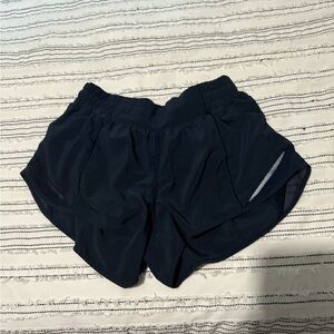 Lululemon Hotty Hot Low-Rise Lined Short 2.5" — Navy